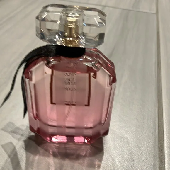 Victoria's Secret Bombshell Perfume in Pink - Picture 3 of 4